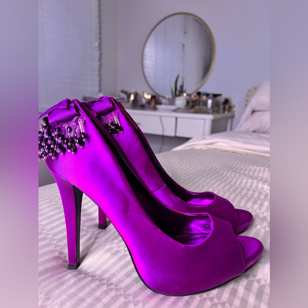 vero cuoio purple  heels Allen Schwarts